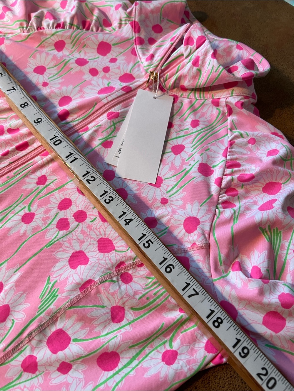 Lilly Pulitzer Luxletic Justine 1/2 Zip UPF 50 in conch shell pink sunny daisies - Picture 7 of 10